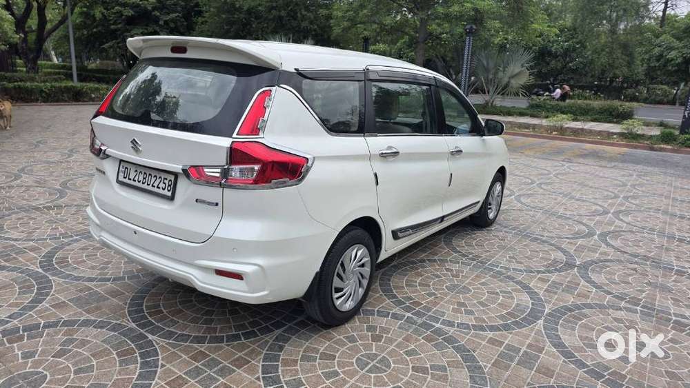 Maruti Suzuki Ertiga Vxi At Petrol, 2022, Petrol