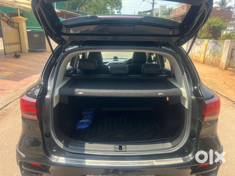 Mg Astor 1.5 Savvy Cvt S Red, 2021, Petrol