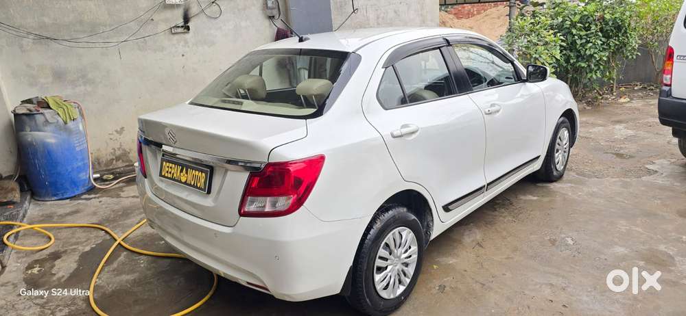 Maruti Suzuki Dzire 1.2 Vxi, 2022, Petrol