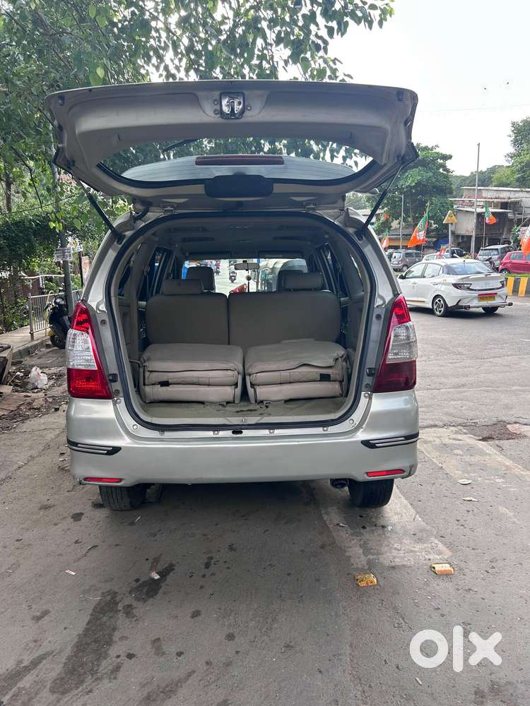 Toyota Innova 2.5 V 8 Str, 2013, Diesel