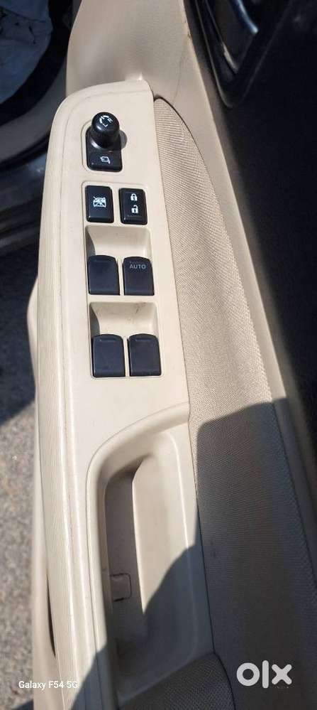 Maruti Suzuki Dzire 1.2 Vxi Cng, 2024, Cng & Hybrids