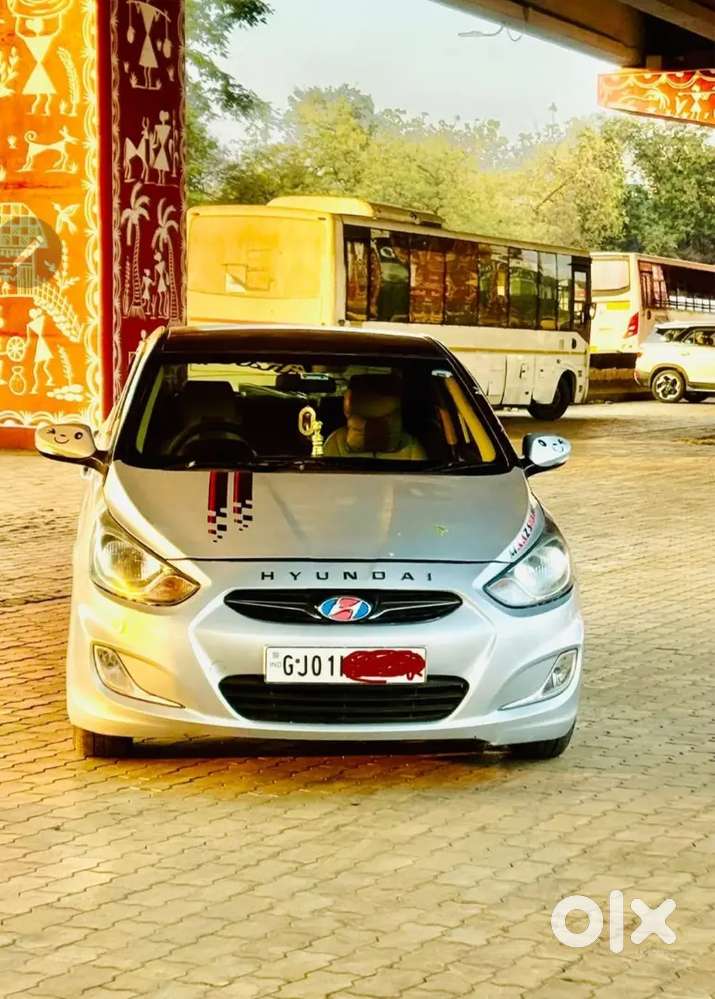 Hyundai Verna Fluidic 2011 Model