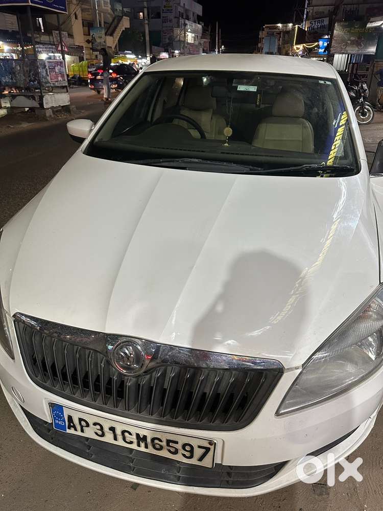 Skoda Rapid Petrol 2014