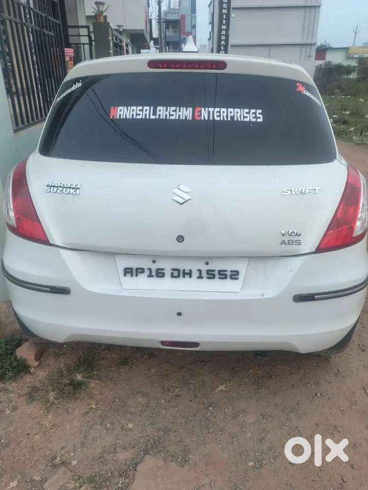 Maruti Suzuki Swift 2015 Diesel 118000 Km Driven