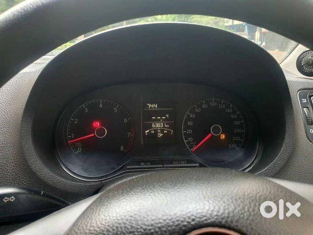 Volkswagen Polo Petrol Comfortline 1.2l, 2015, Petrol