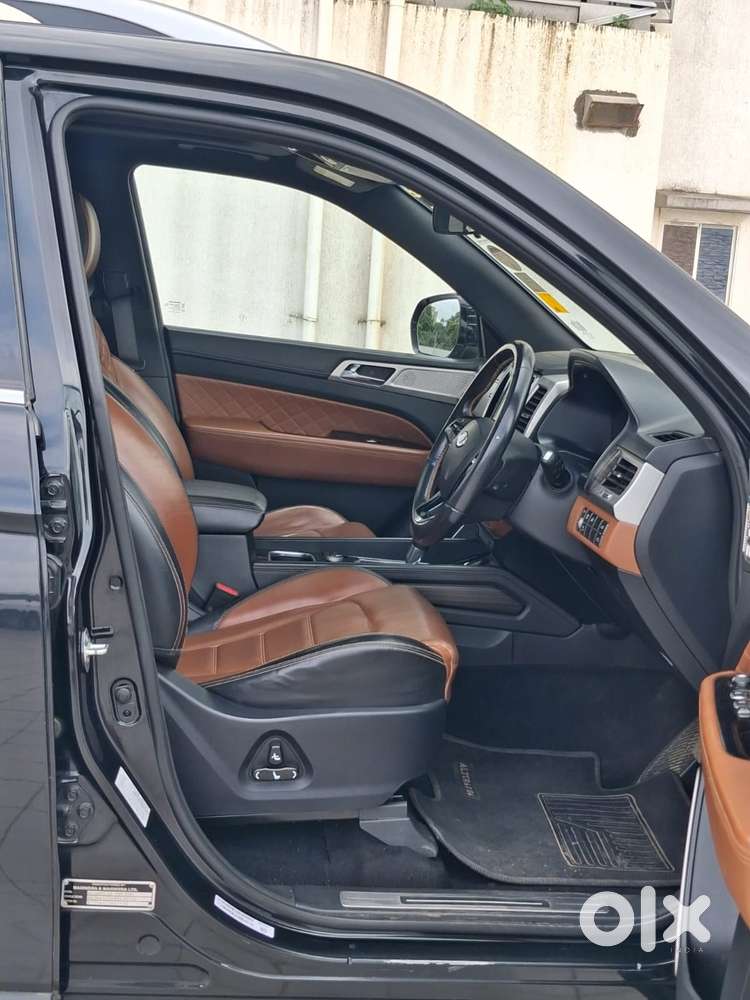Mahindra Alturas G4 4wd At, 2021, Diesel