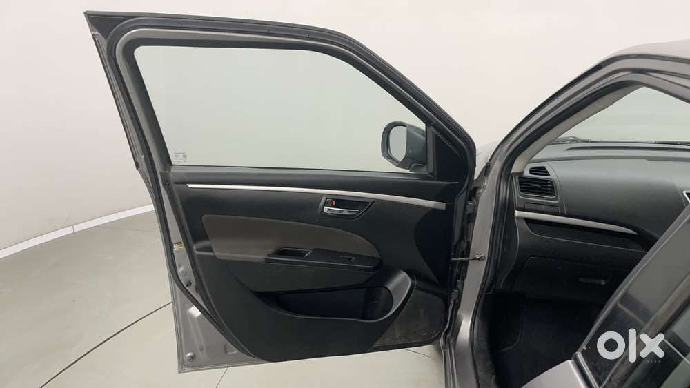 Maruti Suzuki Swift Vvt Vxi, 2017, Petrol