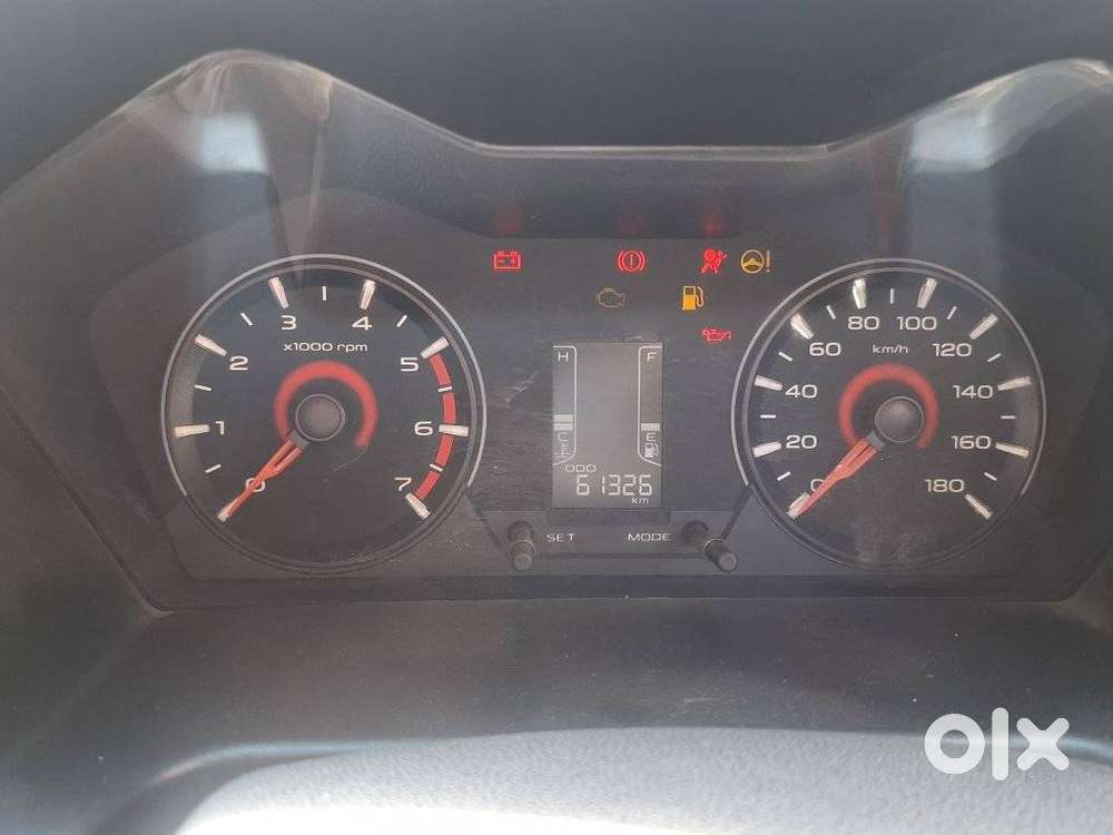 Mahindra Kuv 100 K8 5str, 2016, Diesel