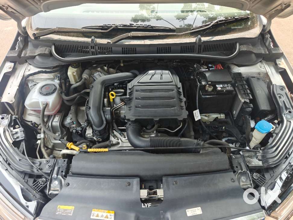 Skoda Slavia Style 1.0l Tsi Mt, 2022, Petrol