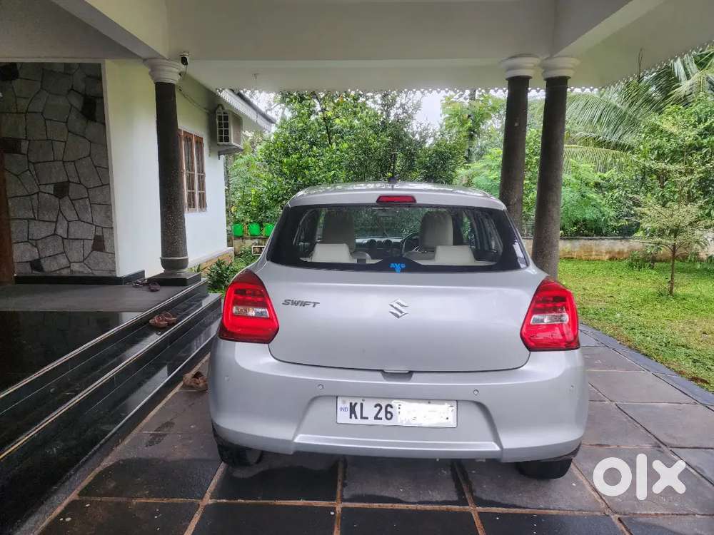Swift 2021 Vxi Automatic(silver Colour)