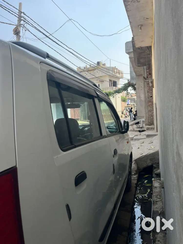 Bahut Saaf Suthari Gadi Hai