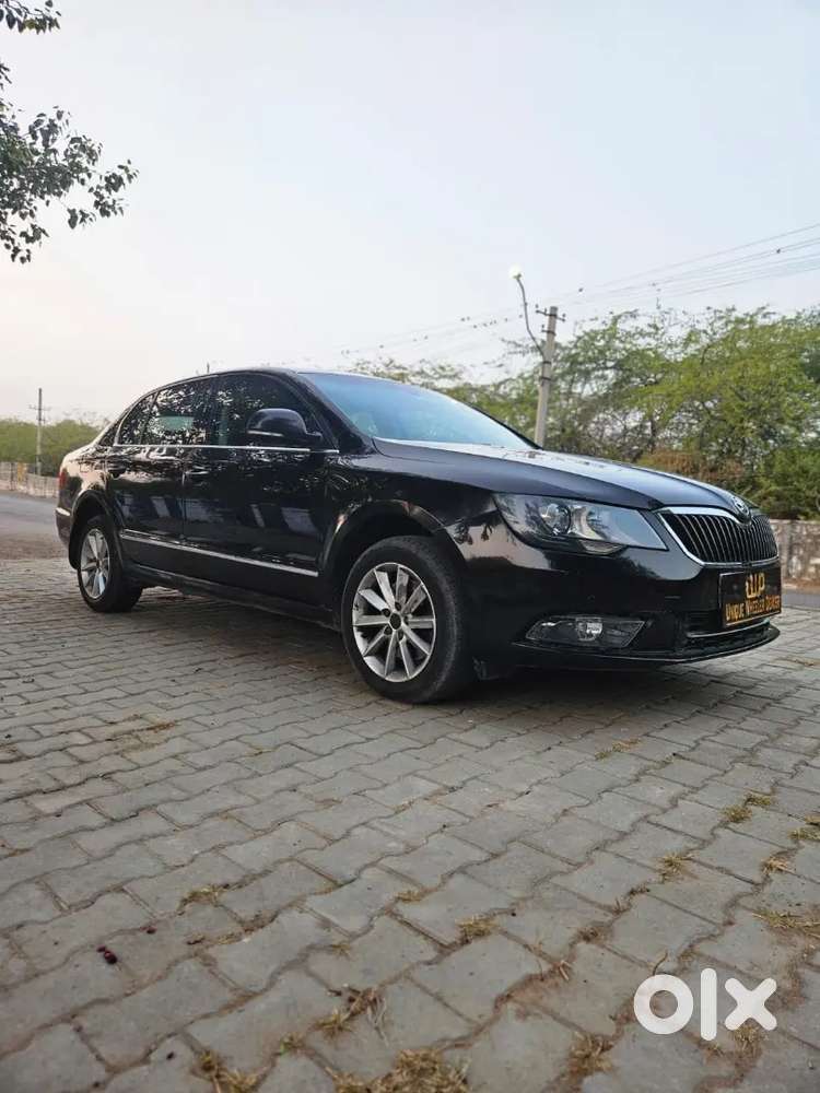 Skoda Superb 2014 Petrol Well Maintained Mh No