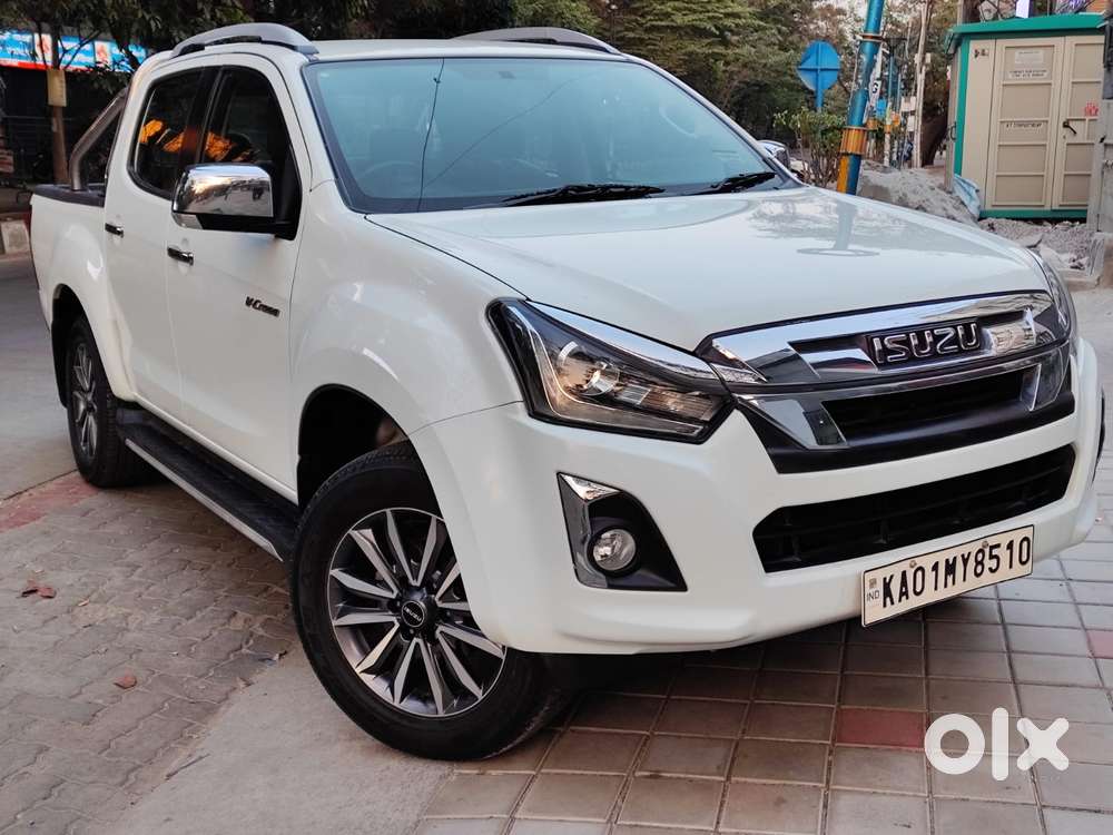 Isuzu D-Max V-Cross Z Prestige, 2023, Diesel - Cars in Jayanagar