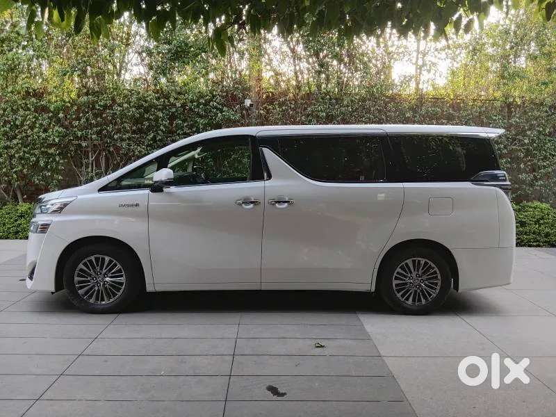Toyota Vellfire, 2022, Petrol
