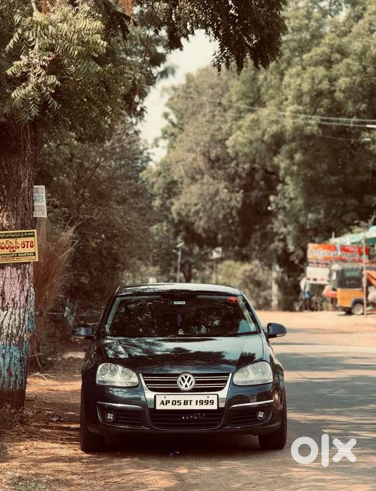 Volkswagen Jetta 2010 Car