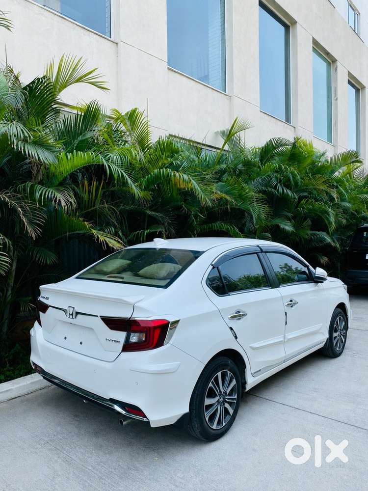 Honda Amaze (2025) Vx I-vtec (petrol) - Top Model  Almost Brand New