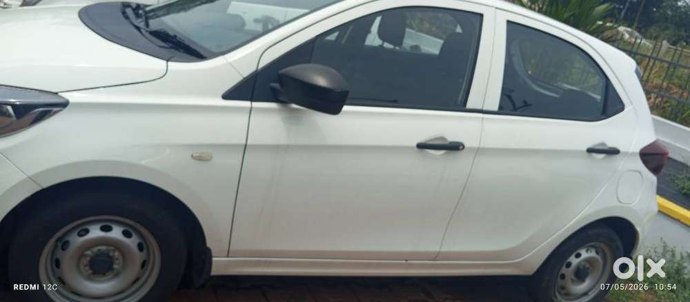 Tata Tiago 1.2 Revotron Xe Option, 2022, Petrol