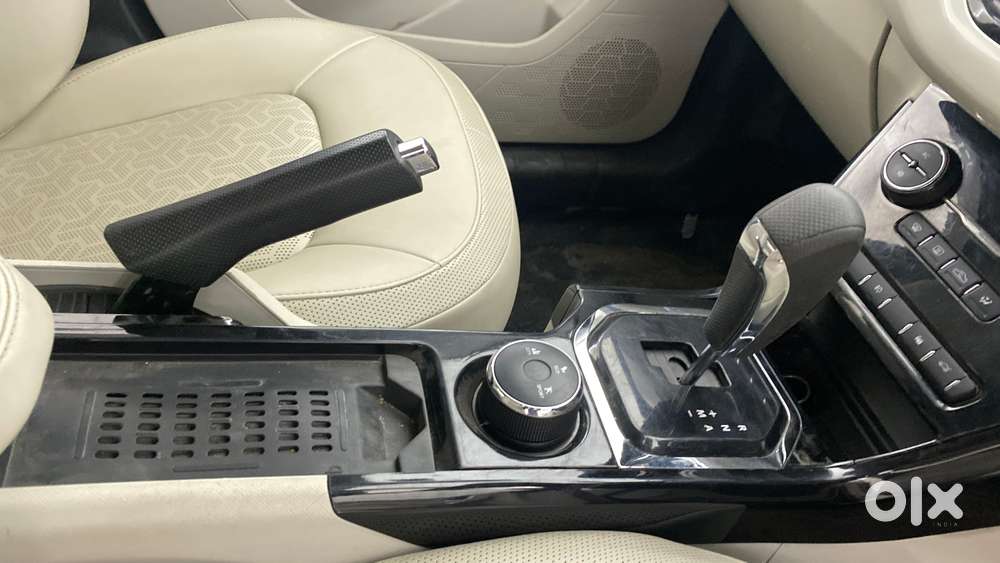 Tata Nexon 1.2 Revotron Xza Plus, 2023, Petrol