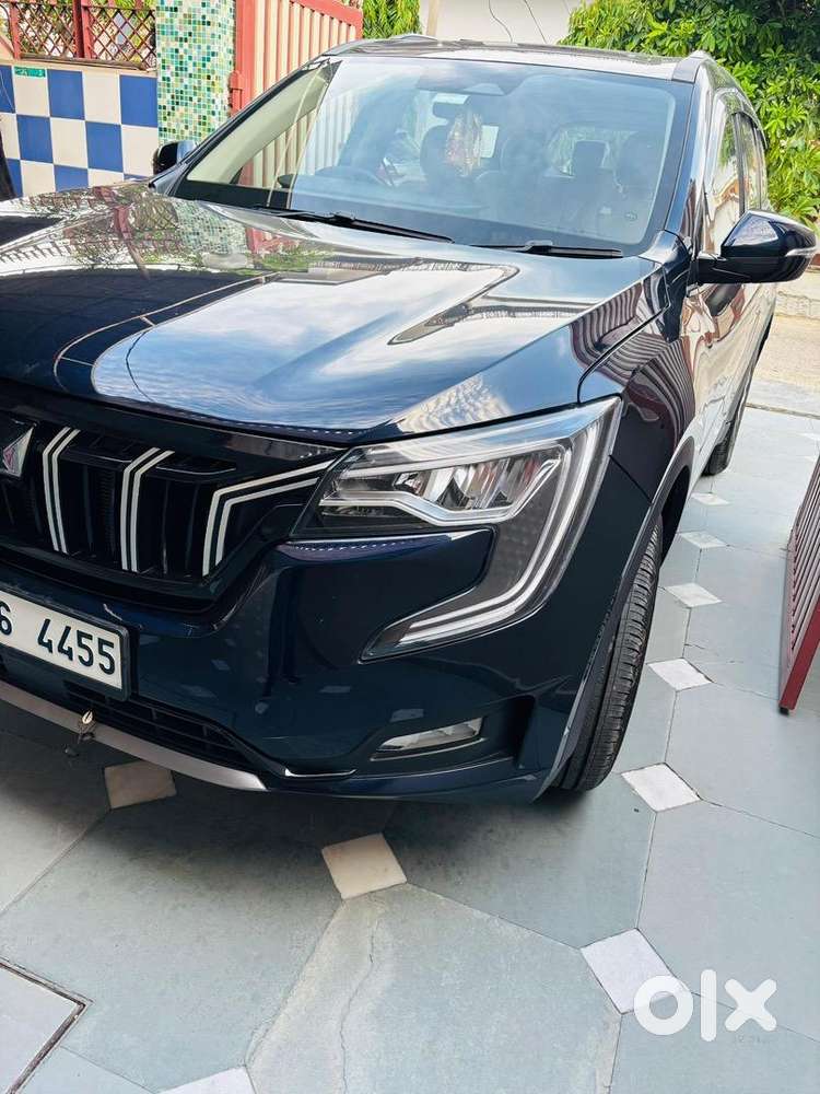 Mahindra Xuv700 2024 Petrol Well Maintained