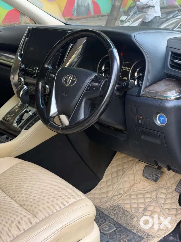 Toyota Vellfire, 2022, Petrol