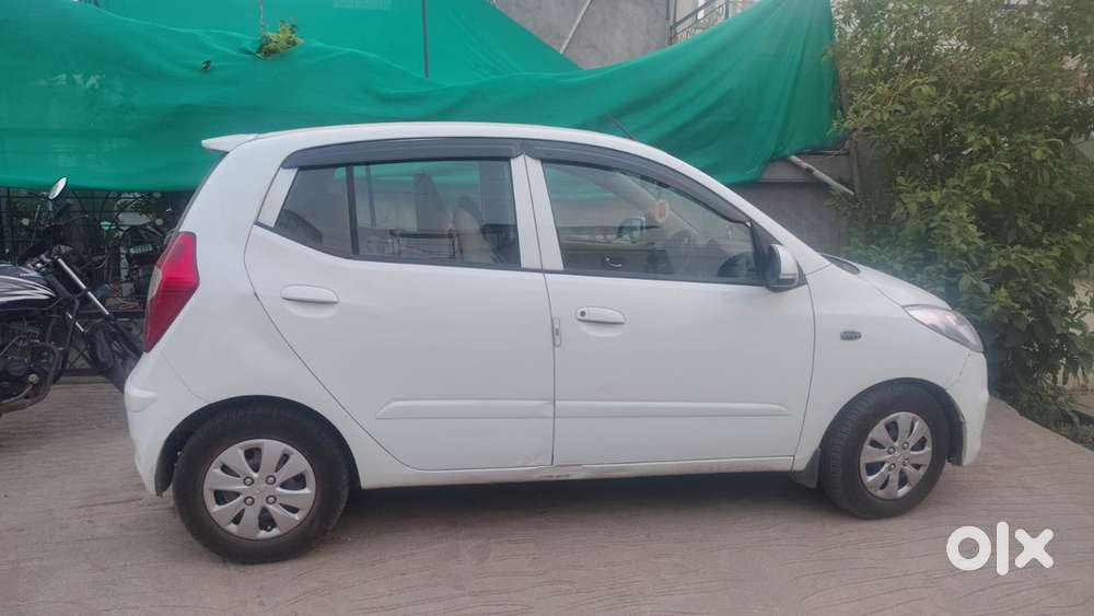 Hyundai I10 Sportz 2011