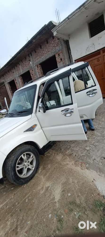 Mahindra Scorpio Diesel 2017 S.10 Urjent Sele