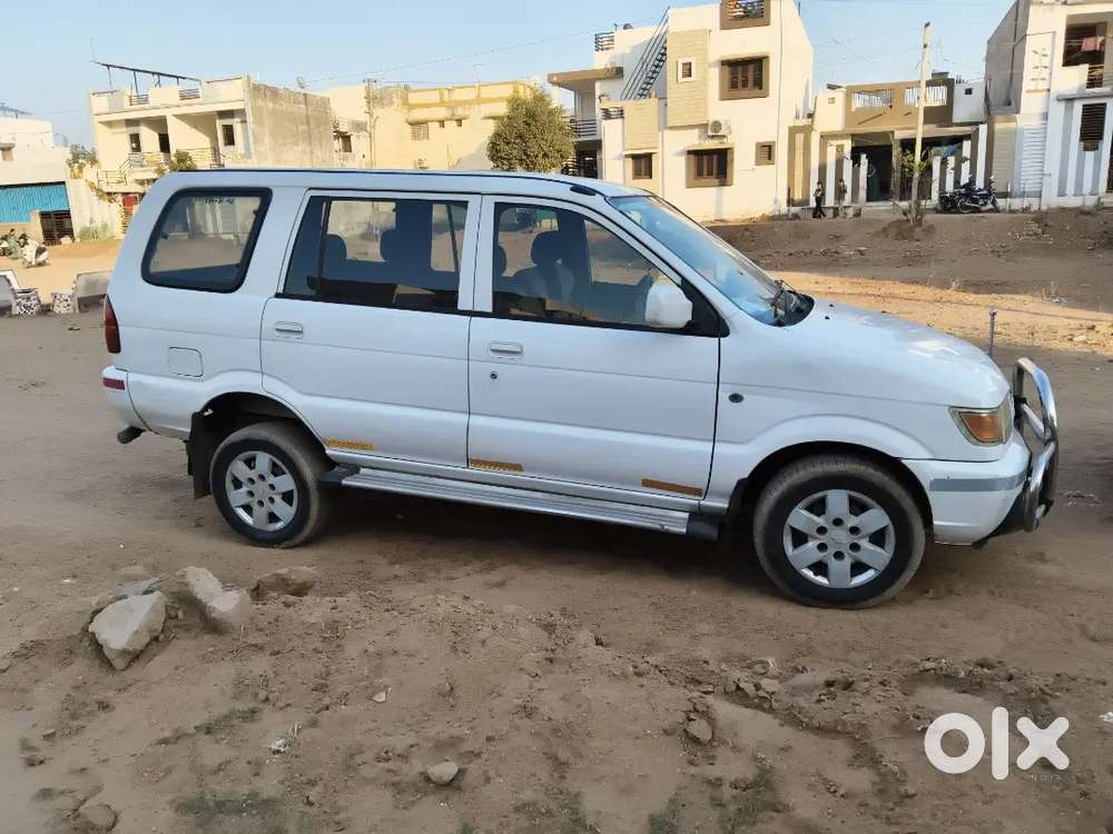 Chevrolet Tavera 2013 Diesel Well Maintained