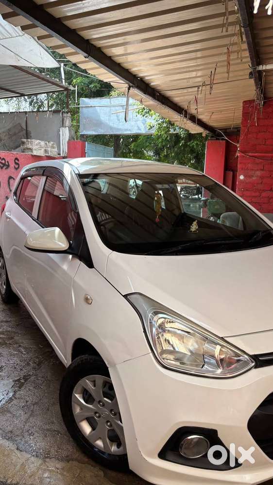 Hyundai Grand I10 Magna | 2015 | 2nd Owner | Lko Registered | Petrol
