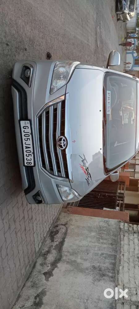 Toyota Innova 2012 Diesel 221000 Km Driven