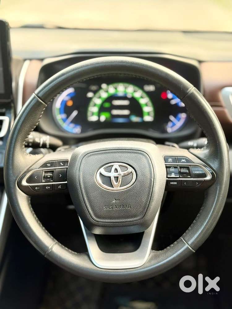 Toyota Innova Hycross Zx(o), 2025, Petrol