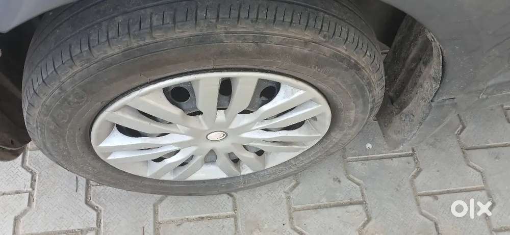Maruti Suzuki Dzire 2011 Last Month 2012 He Hai