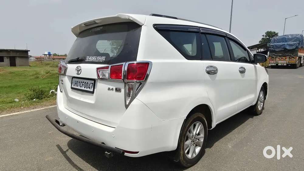 Toyota Innova Crysta 2017