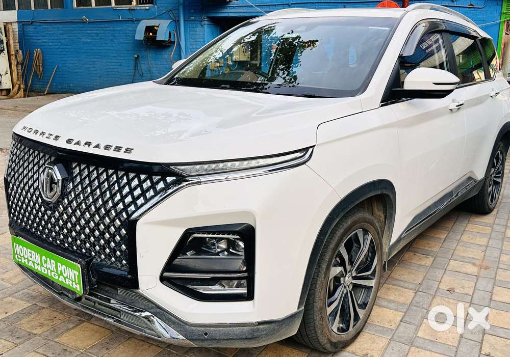 Mg Hector Plus Savvy Pro 1.5 Turbo Petrol Cvt 6 Str Dual Tone, 2024,..