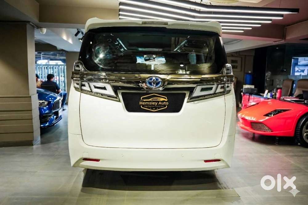 Toyota Vellfire 2.5 Hybrid, 2022, Petrol
