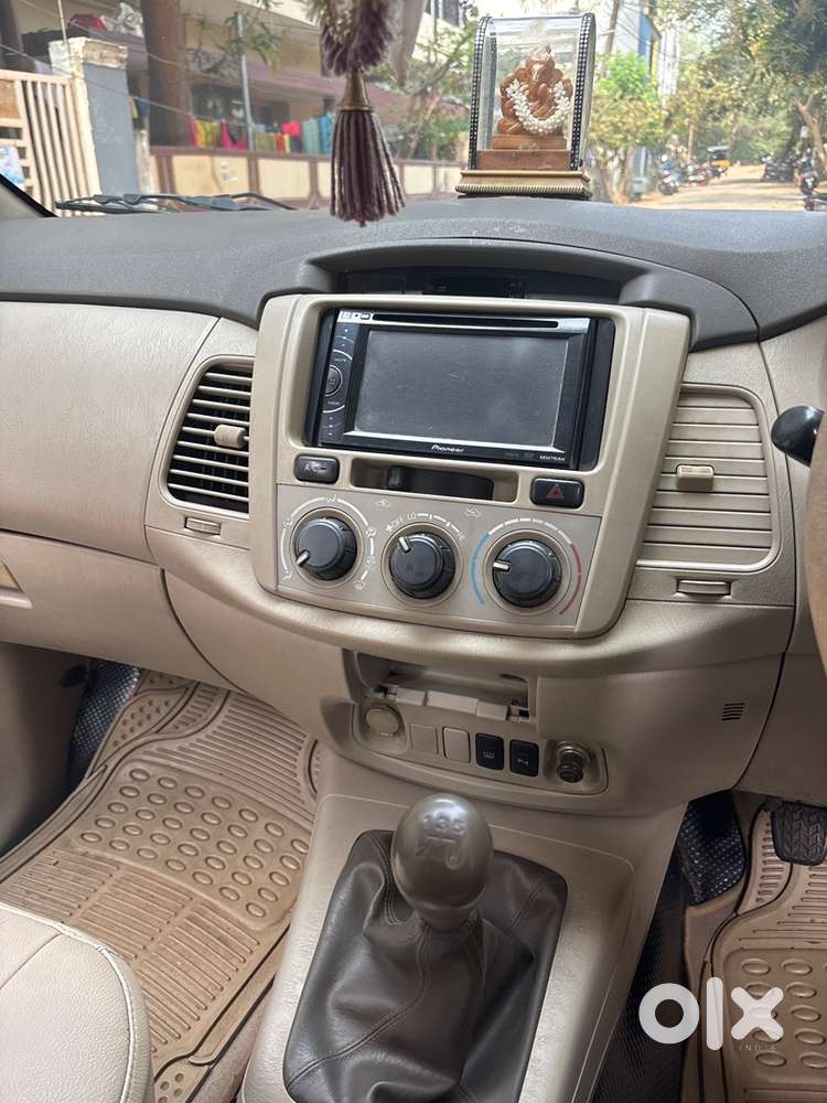 Toyota Innova 2013