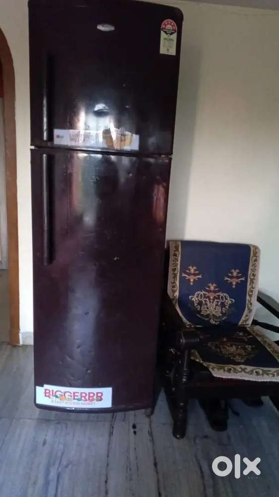 280 litre fridge perfectly working