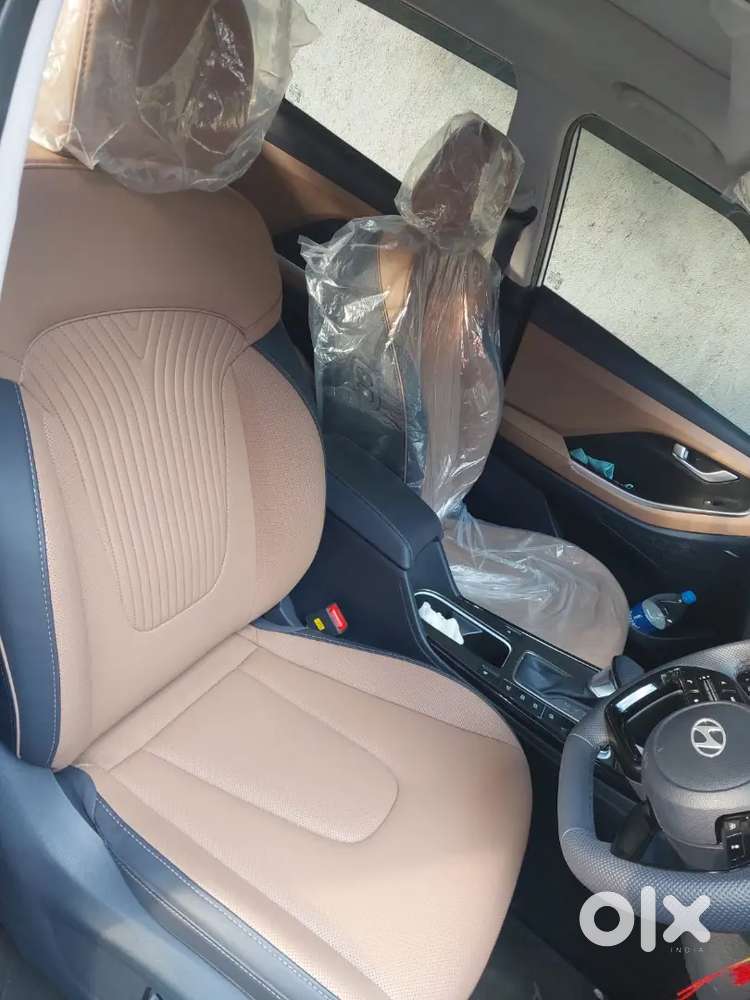 Hyundai Alcazar 2025 2026. Signature