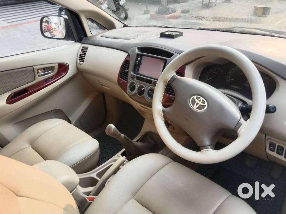 Toyota Innova 2009-2011 2.5 E 8 Str, 2007, Diesel