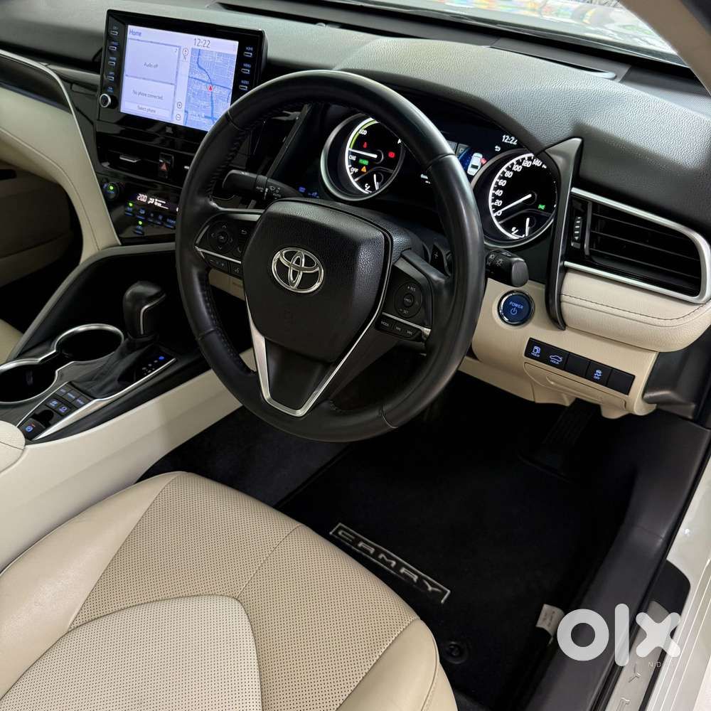 Toyota Camry Hybrid, 2022, Petrol