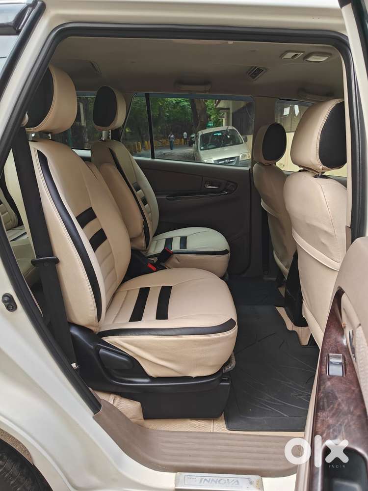 Toyota Innova 2.5 Zx Diesel 7 Seater Bsiii, 2015, Diesel