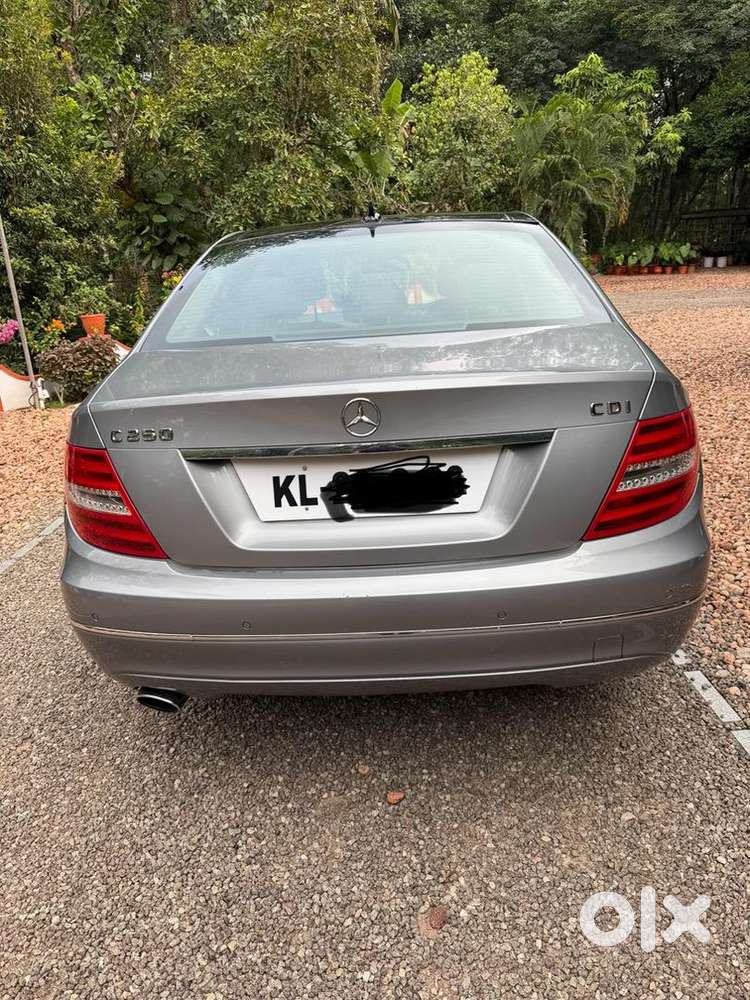 Mercedes-benz C-class 2011 Diesel 89375 Km Driven