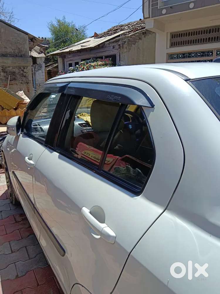 Maruti Suzuki Dzire 2017 Cng & Hybrids 115000 Km Driven