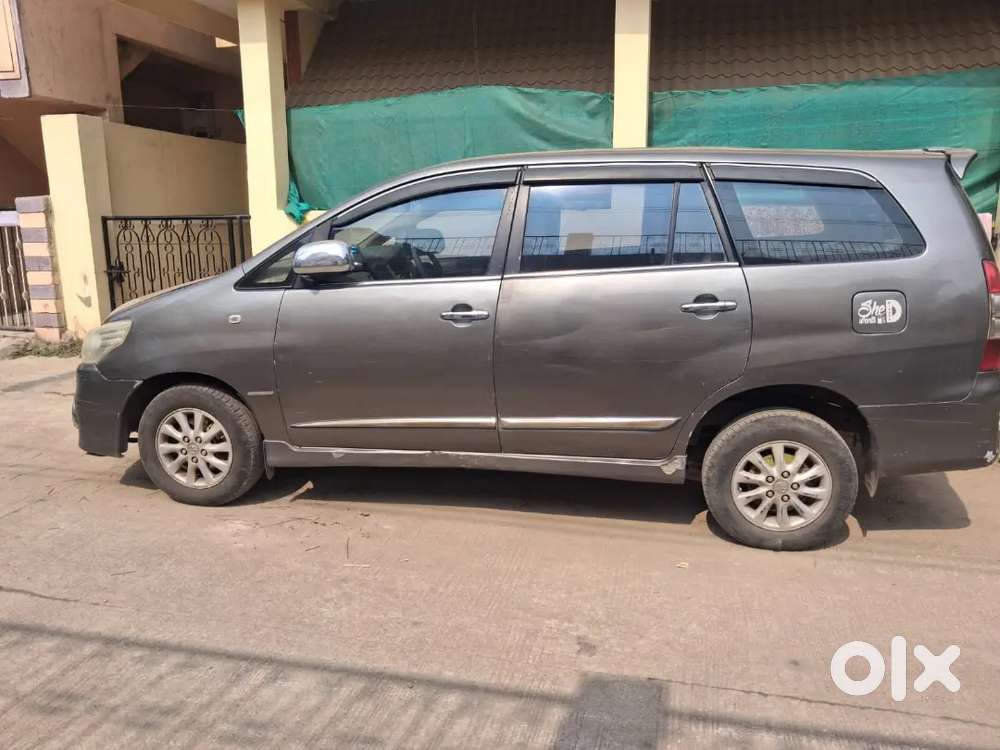 Toyota Innova 2013 Diesel Well Maintained