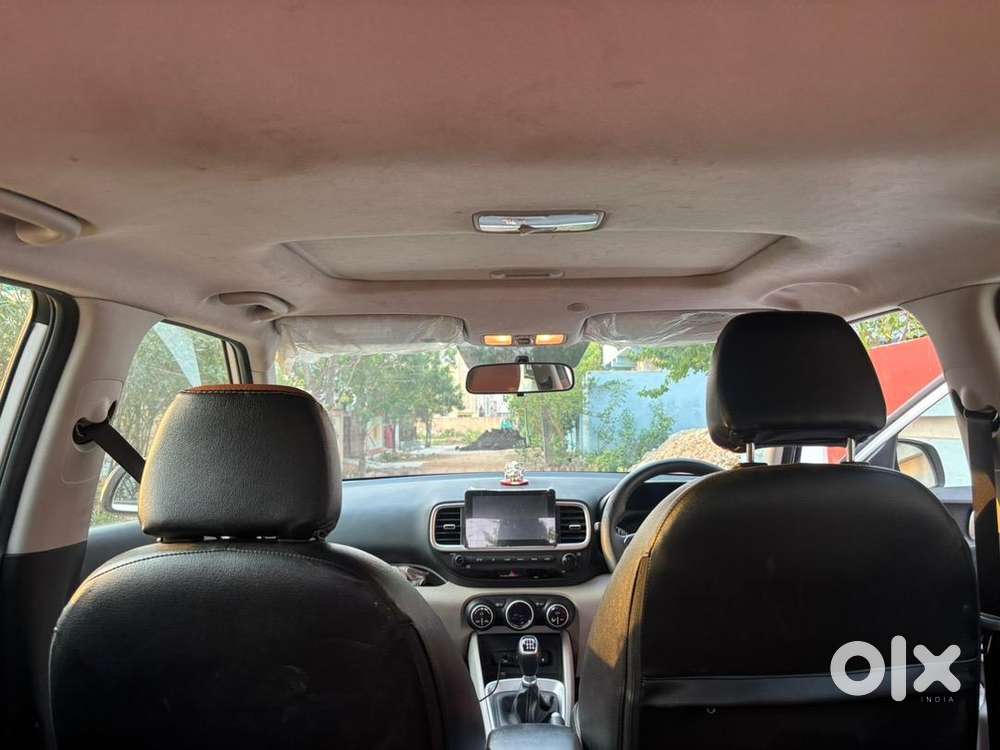 Hyundai Venue 2023 Diesel 55000 Km Driven