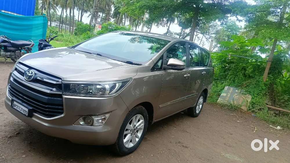 Toyota Innova Crysta 2017