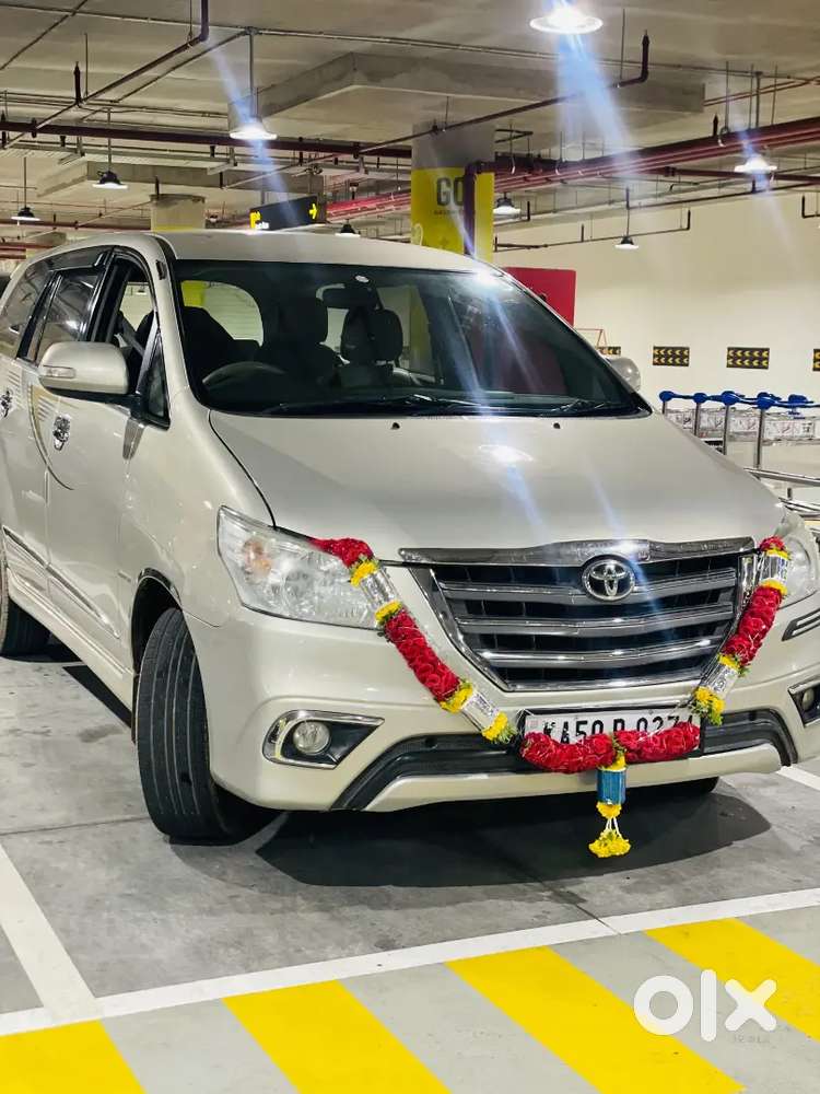 Toyota Innova 2014