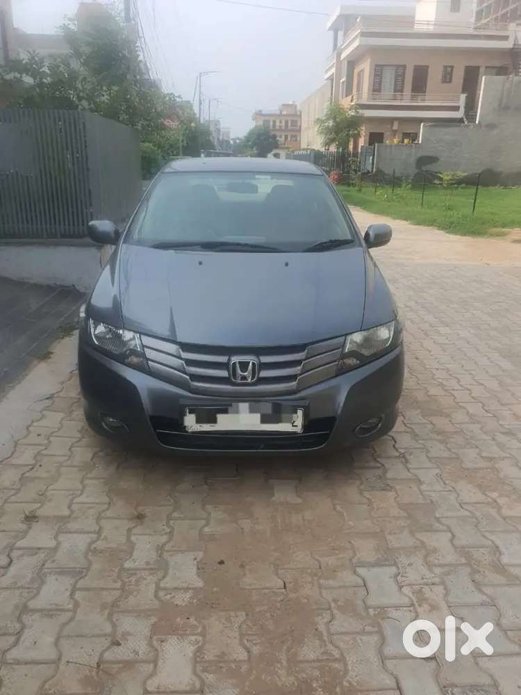 Honda City Automatic + Cng . . 2030 Tak Passing Hai