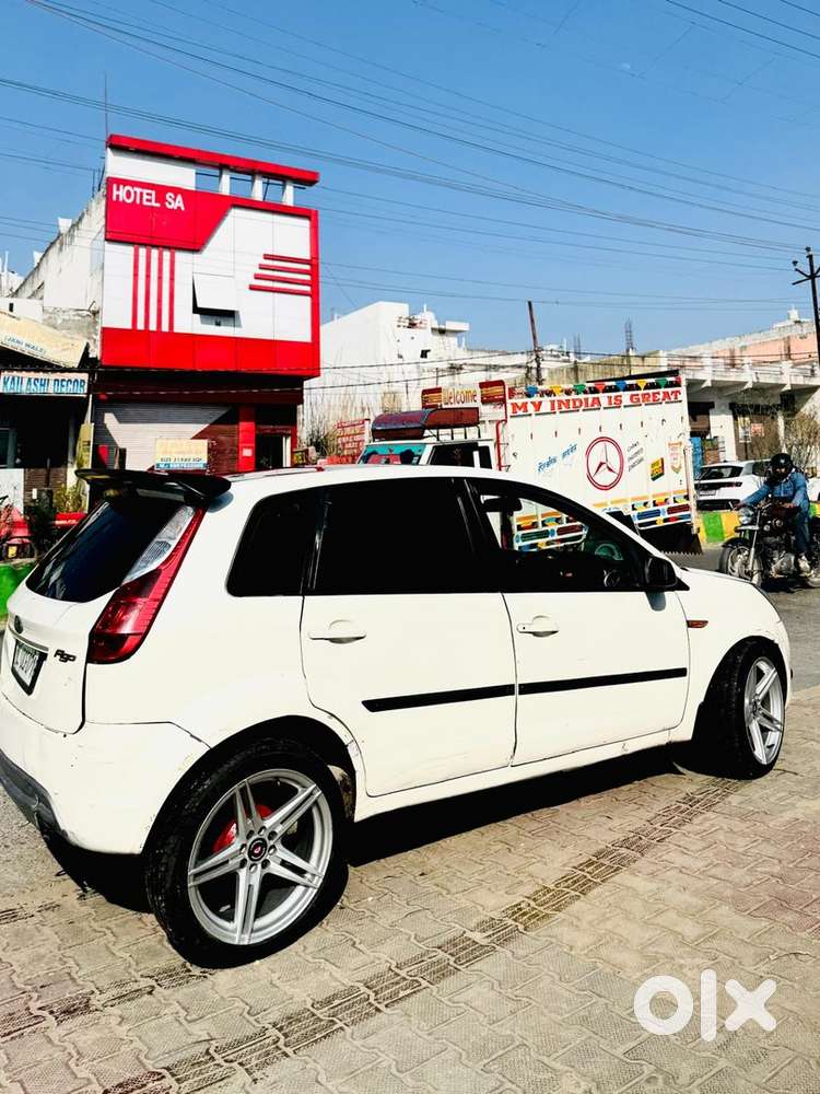 Ford Figo 2012 Cng & Hybrids Well Maintained