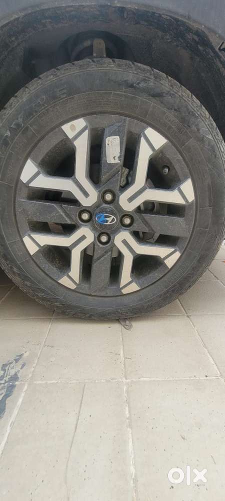 Hyundai Exter Sx (o) Connect 1.2 Amt Dual Tone, 2025, Petrol