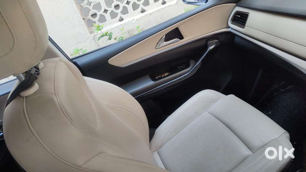 Mahindra Xuv700 2.2 Ax 7 Diesel Mt Luxury Pack Str, 2024, Diesel